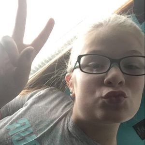 Meet your Posher, Lacey